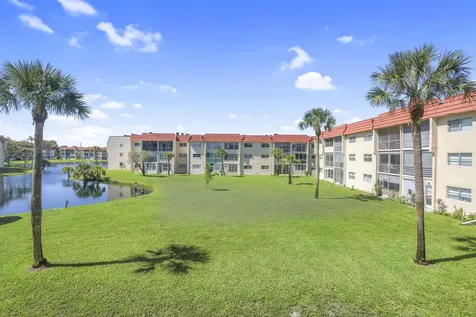 2751 E Sunrise Lakes Drive Sunrise FL 33322
