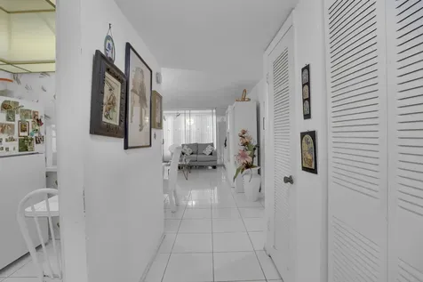 2751 E Sunrise Lakes Drive Sunrise FL 33322