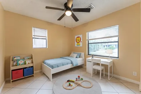 7370 Sunny Hills Terrace Lake Worth FL 33462