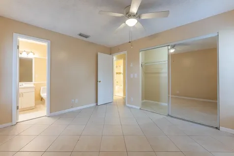 7370 Sunny Hills Terrace Lake Worth FL 33462