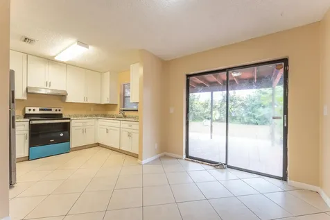 7370 Sunny Hills Terrace Lake Worth FL 33462