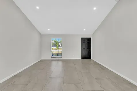 8316 Huntsman Place Boca Raton FL 33433