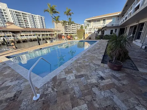 2857 Ne 32nd Street Fort Lauderdale FL 33306