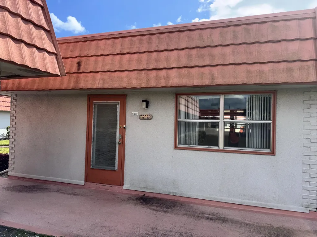277 Seville L Delray Beach FL 33446