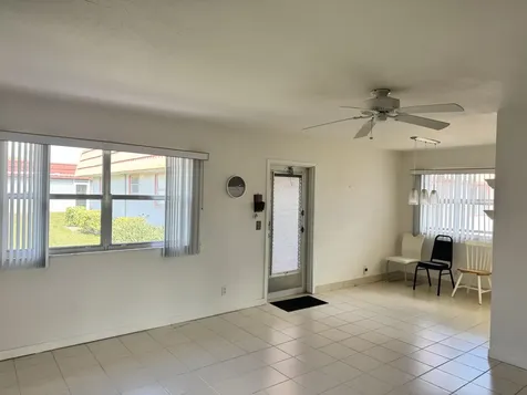 277 Seville L Delray Beach FL 33446