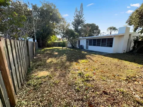 141 Se Calmoso Drive Port Saint Lucie FL 34983