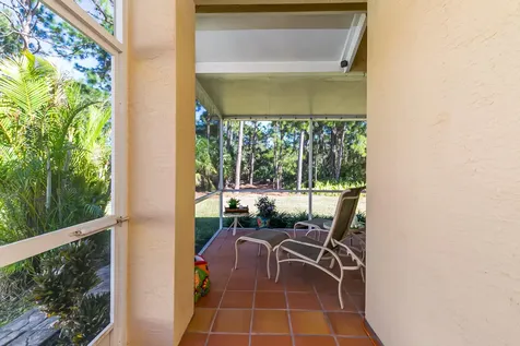 607 Sw Treasure Cove Port Saint Lucie FL 34986