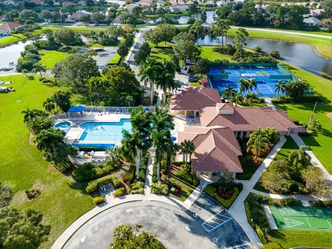 607 Sw Treasure Cove Port Saint Lucie FL 34986