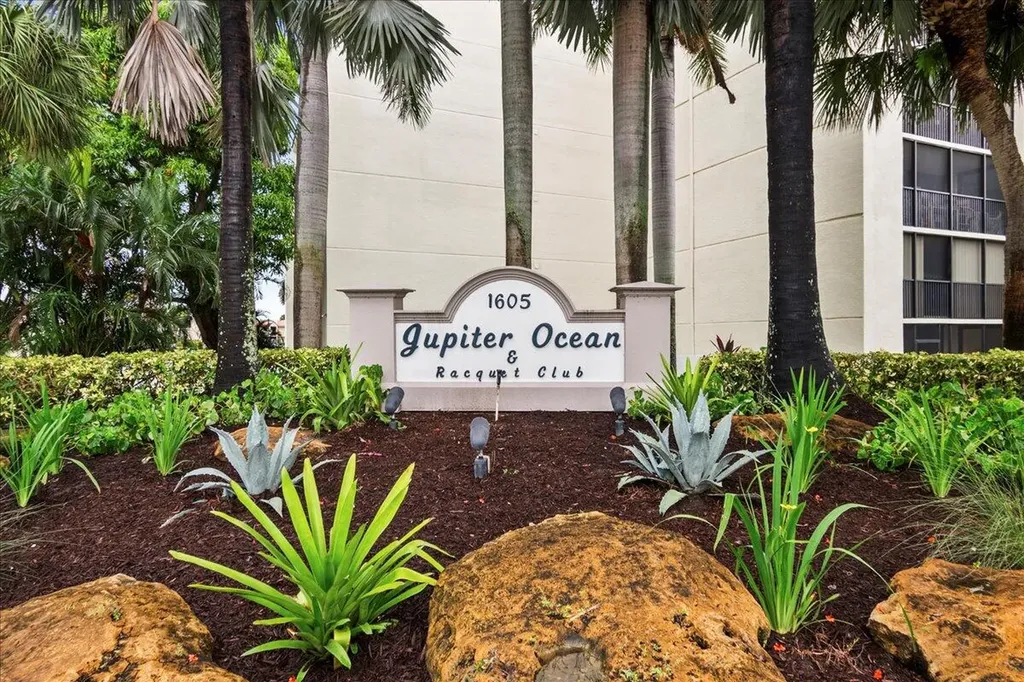 1605 S Us Highway 1 Jupiter FL 33477