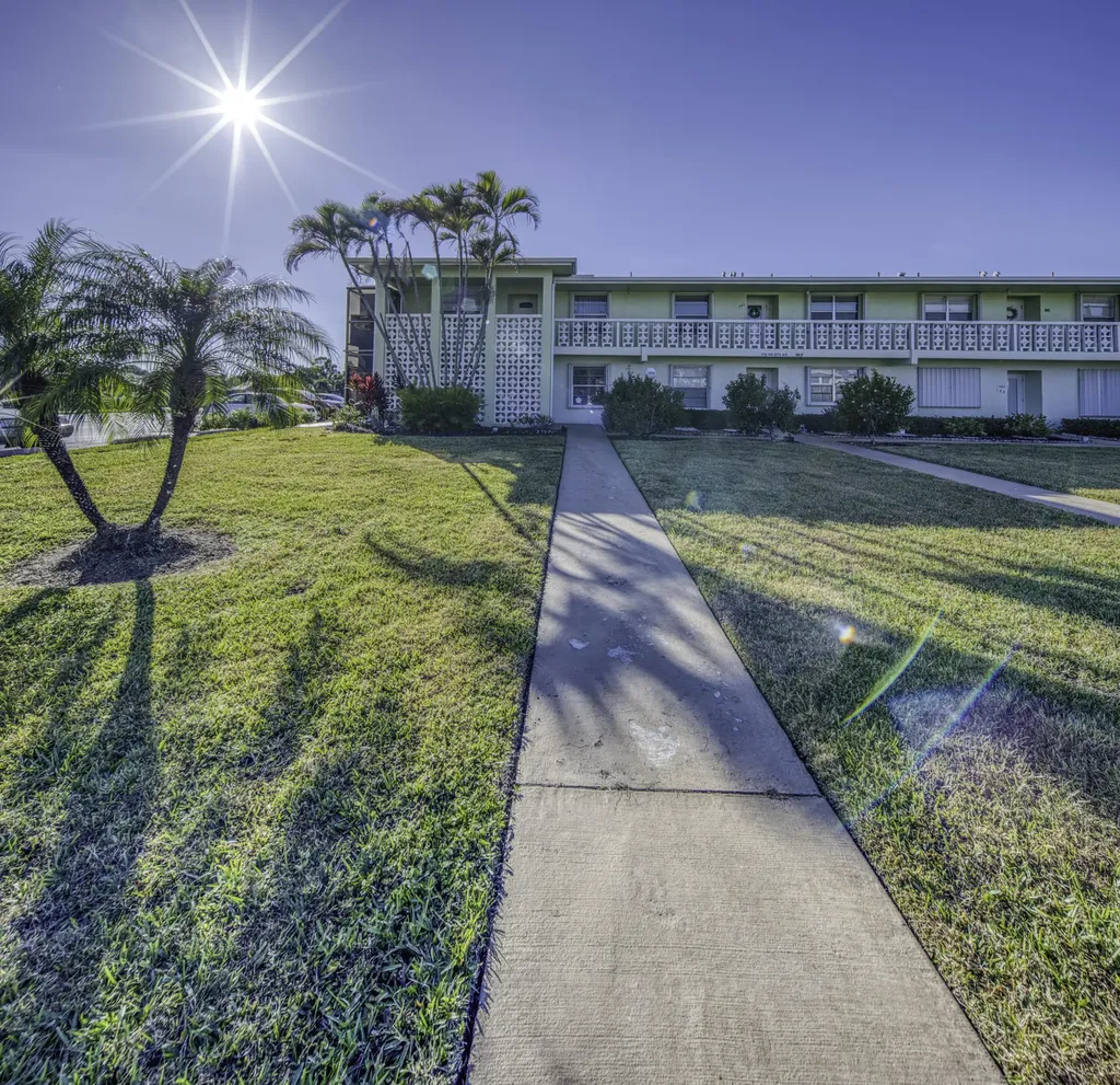 1720 Nw 20th Avenue Delray Beach FL 33445
