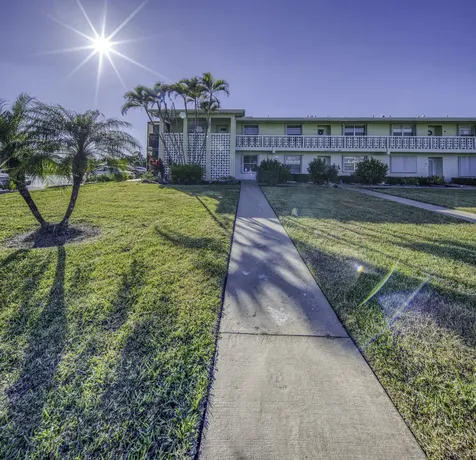 1720 Nw 20th Avenue Delray Beach FL 33445