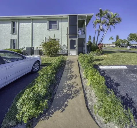 1720 Nw 20th Avenue Delray Beach FL 33445
