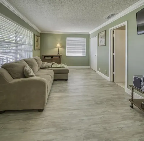 1720 Nw 20th Avenue Delray Beach FL 33445