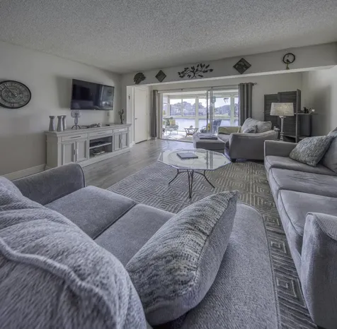 1720 Nw 20th Avenue Delray Beach FL 33445