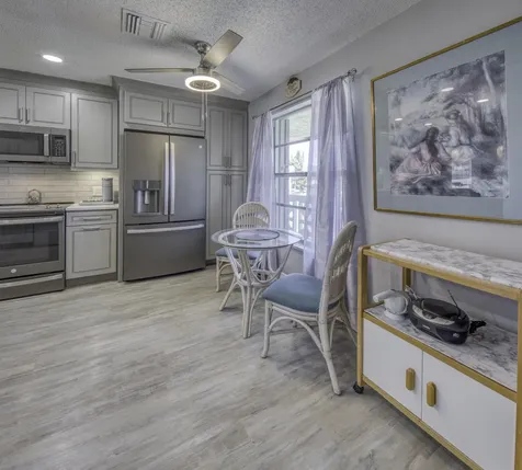 1720 Nw 20th Avenue Delray Beach FL 33445