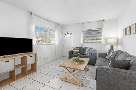 262 SE 9th Avenue Deerfield Beach FL 33441