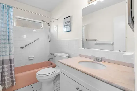 262 SE 9th Avenue Deerfield Beach FL 33441