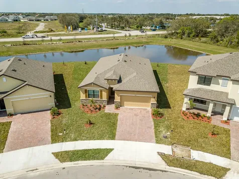 1863 Farmhouse Road Palm Bay FL 32909