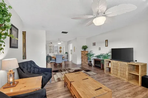 105 Sw 9th Street Boynton Beach FL 33426