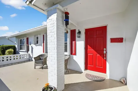 105 Sw 9th Street Boynton Beach FL 33426