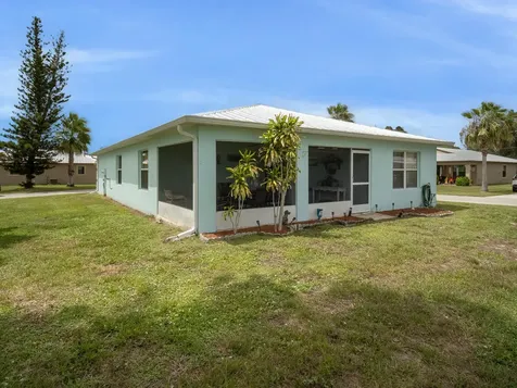 48 Mariposa Lane Port Saint Lucie FL 34952