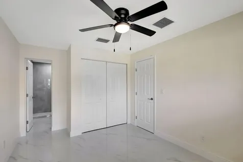 2016 Avenue Riviera Beach FL 33404