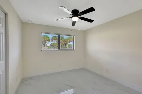 2016 Avenue Riviera Beach FL 33404