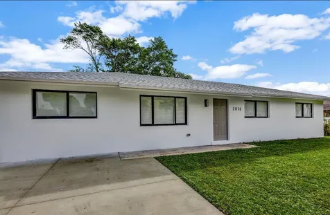 2016 Avenue Riviera Beach FL 33404