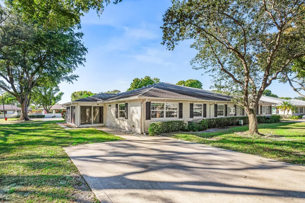 10161 S 45th Way Boynton Beach FL 33436
