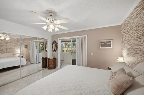 47 Berkshire B Crescent West Palm Beach FL 33417