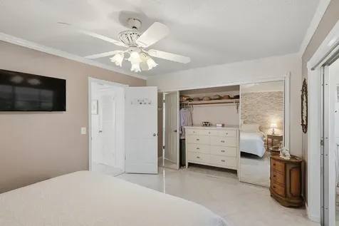 47 Berkshire B Crescent West Palm Beach FL 33417