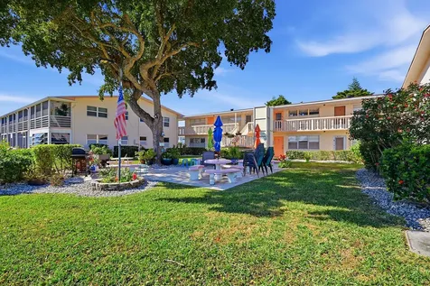 47 Berkshire B Crescent West Palm Beach FL 33417