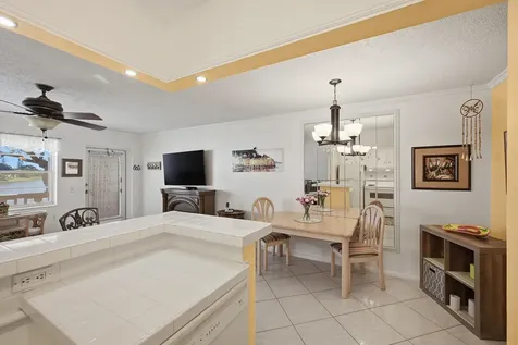 47 Berkshire B Crescent West Palm Beach FL 33417
