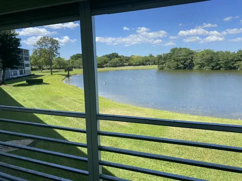 2054 Ainslie D Boca Raton FL 33434