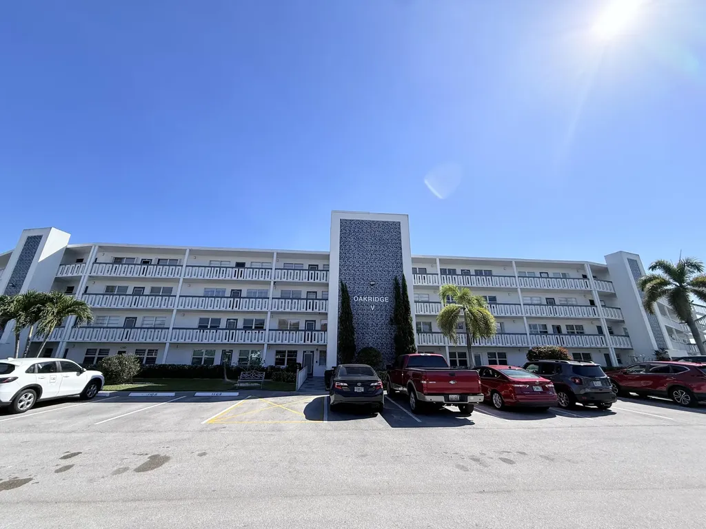 4108 Oakridge V Deerfield Beach FL 33442