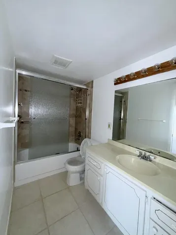 4108 Oakridge V Deerfield Beach FL 33442