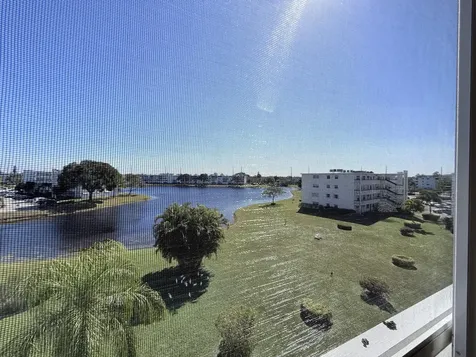 4108 Oakridge V Deerfield Beach FL 33442