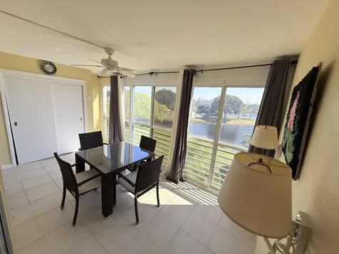 4108 Oakridge V Deerfield Beach FL 33442