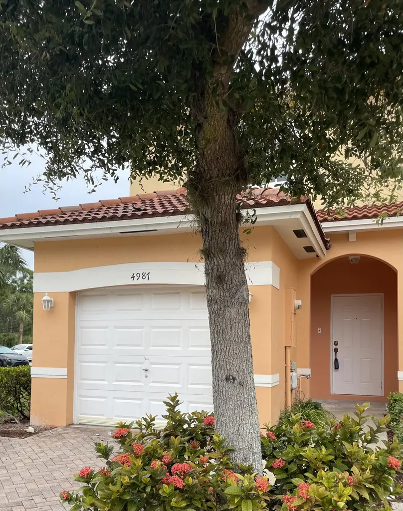 4987 SE Mariner Garden Circle Stuart FL 34997