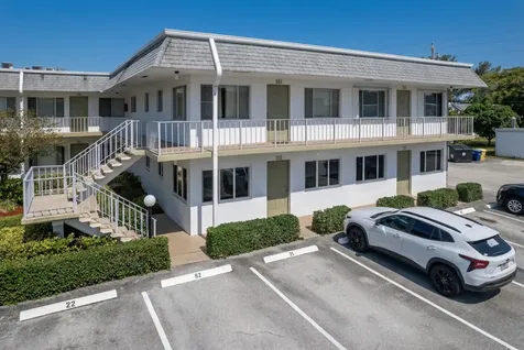2920 Cynthia Lane Lake Worth Beach FL 33461