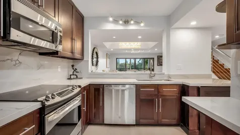 240 Captains Walk Delray Beach FL 33483