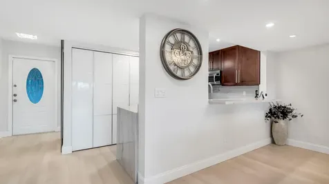 240 Captains Walk Delray Beach FL 33483