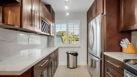240 Captains Walk Delray Beach FL 33483