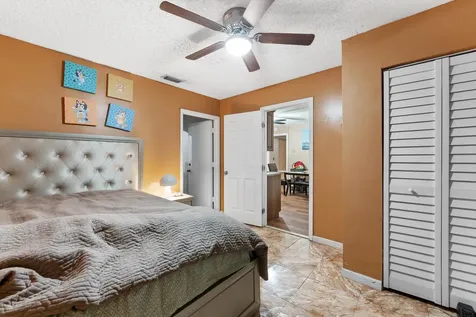 5080 Cornell Walk Lake Worth FL 33463