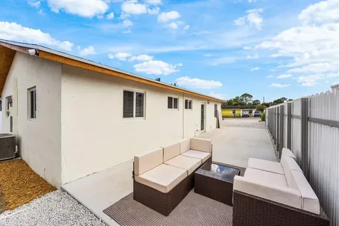 5923 Mango Road West Palm Beach FL 33413