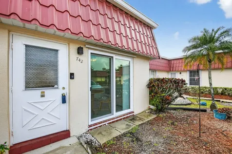 742 Nantucket Circle Lake Worth FL 33467