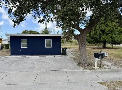 26 SW 10th Avenue Delray Beach FL 33444
