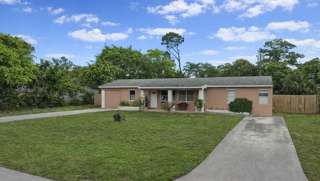 4369 State Drive West Palm Beach FL 33406
