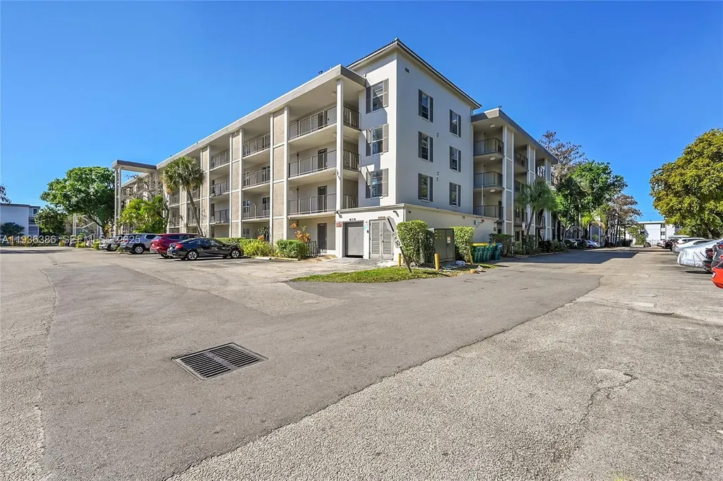 4850 Nw 29 Court Lauderdale Lakes FL 33313