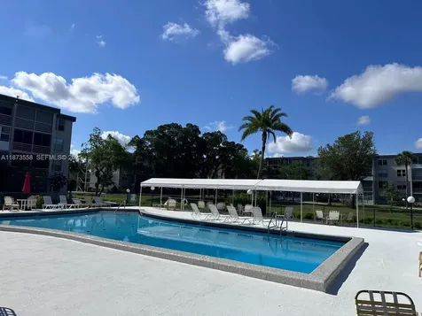 4850 Nw 29 Court Lauderdale Lakes FL 33313